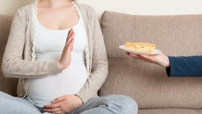 “가급적 먹지 않는 것이 좋아..” 임신 중 먹으면 기형을 촉진하고 신경을 끊어버리는 최악의 식품